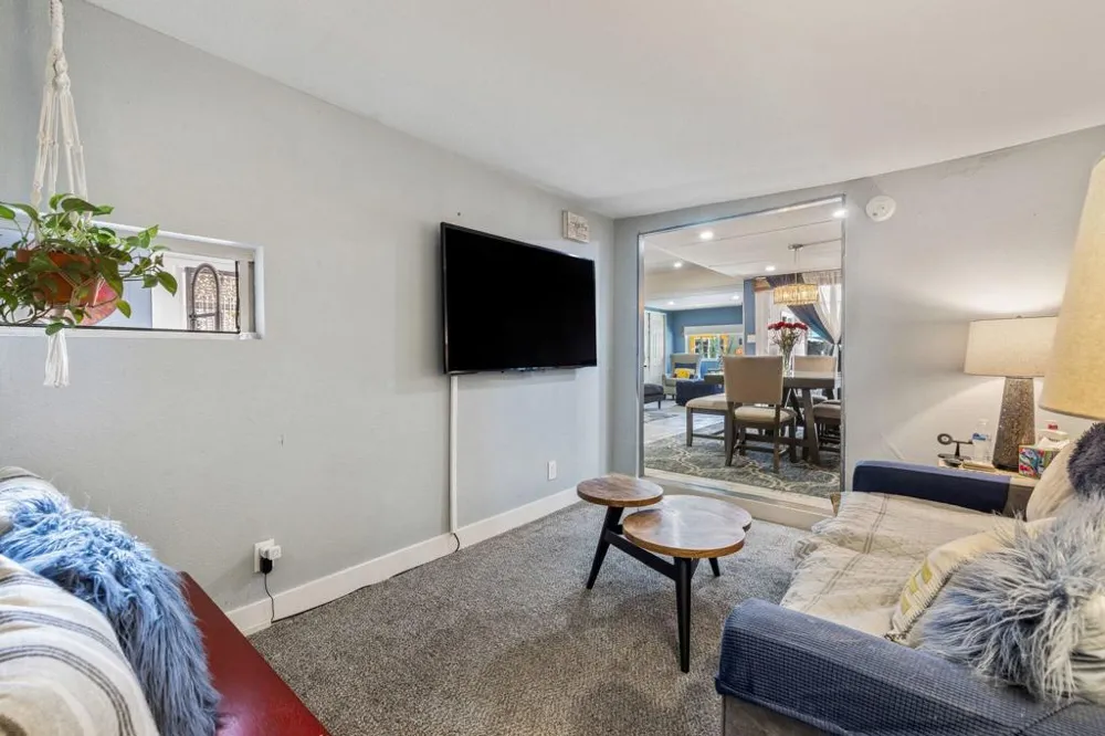630 Cameo Drive Palm Springs, CA 92264