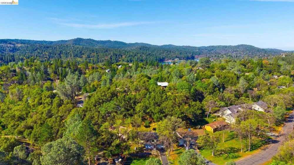 12796 Cresthaven Dr Groveland, CA 95321