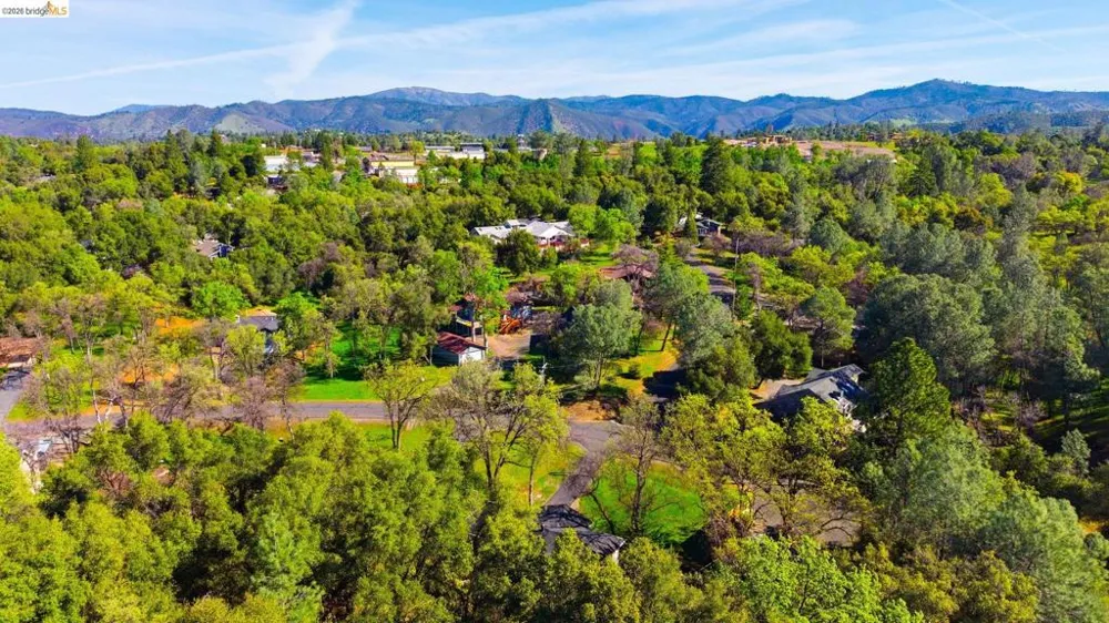 12796 Cresthaven Dr Groveland, CA 95321