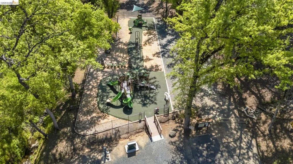 12796 Cresthaven Dr Groveland, CA 95321