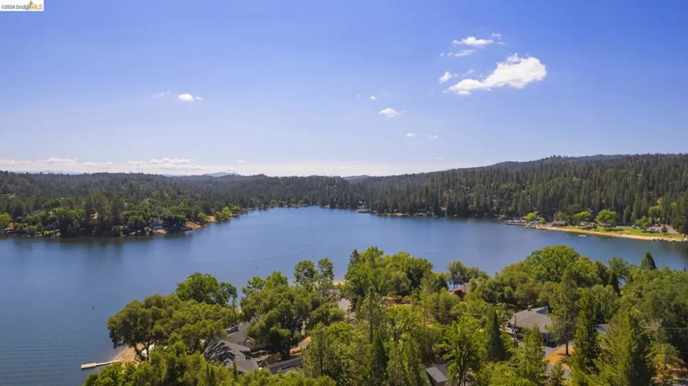 12796 Cresthaven Dr Groveland, CA 95321