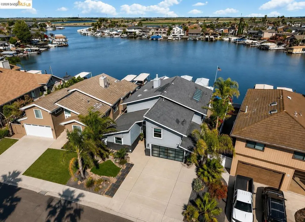 671 Willow Lake Rd Discovery Bay, CA 94505