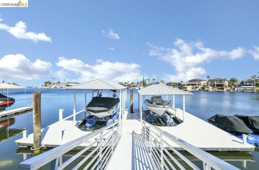 671 Willow Lake Rd Discovery Bay, CA 94505