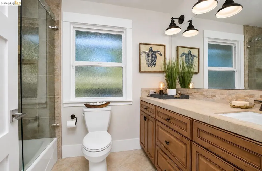 671 Willow Lake Rd Discovery Bay, CA 94505