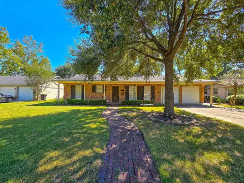 9507 Meadowbriar Lane