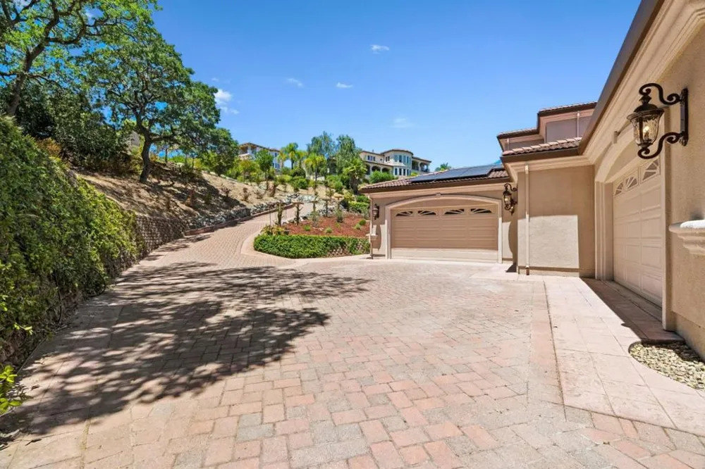 18600 Castle Ridge Drive Morgan Hill, CA 95037