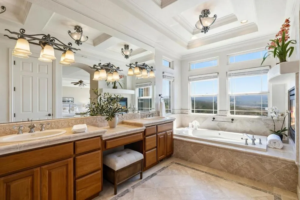 18600 Castle Ridge Drive Morgan Hill, CA 95037