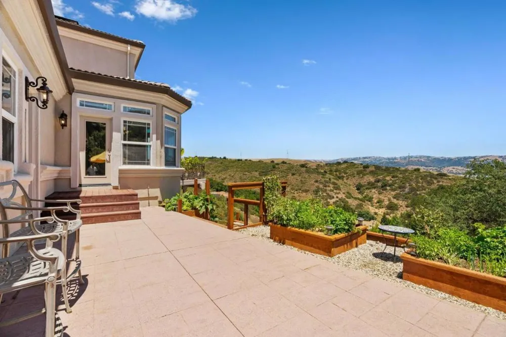 18600 Castle Ridge Drive Morgan Hill, CA 95037