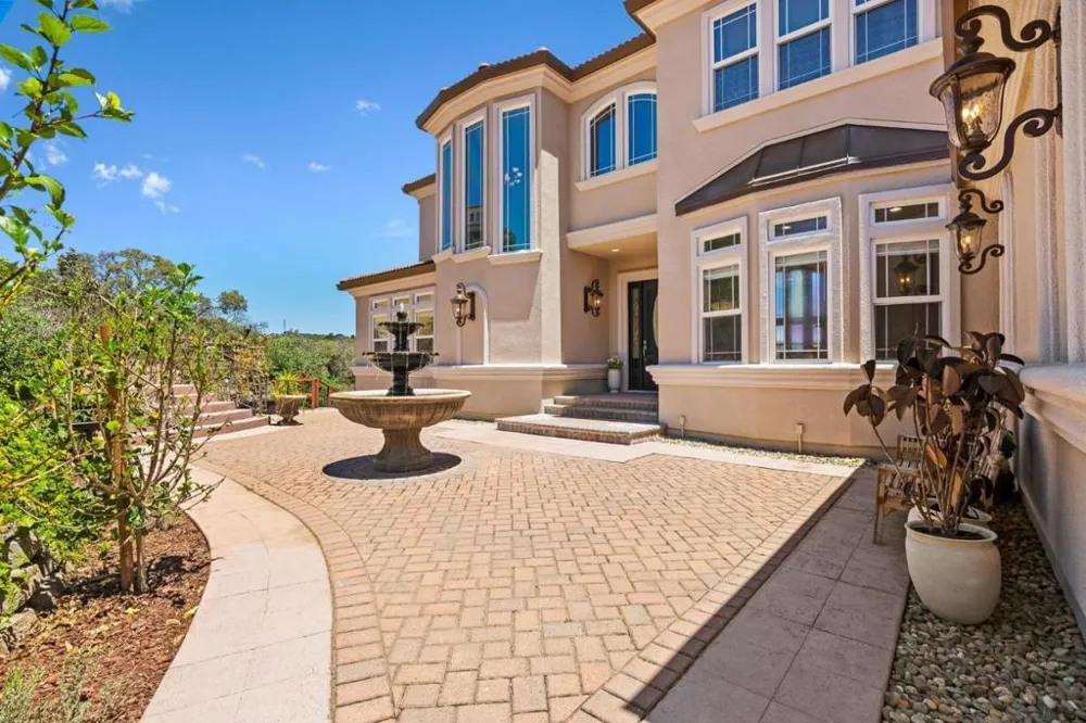18600 Castle Ridge Drive Morgan Hill, CA 95037