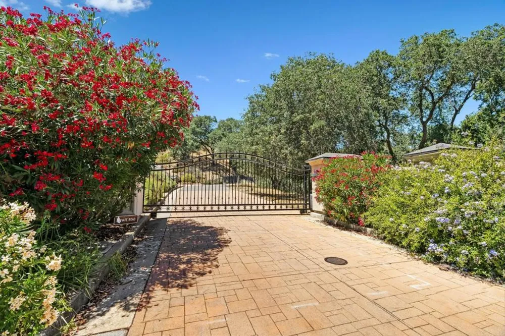 18600 Castle Ridge Drive Morgan Hill, CA 95037