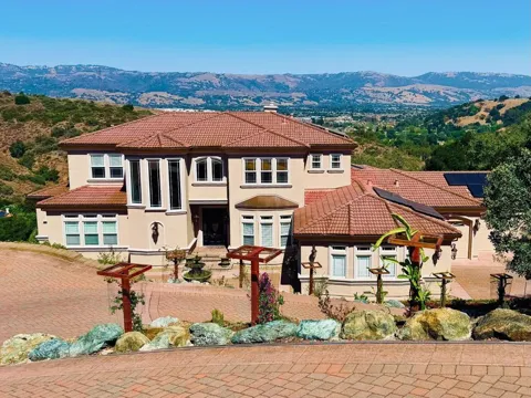 18600 Castle Ridge Drive