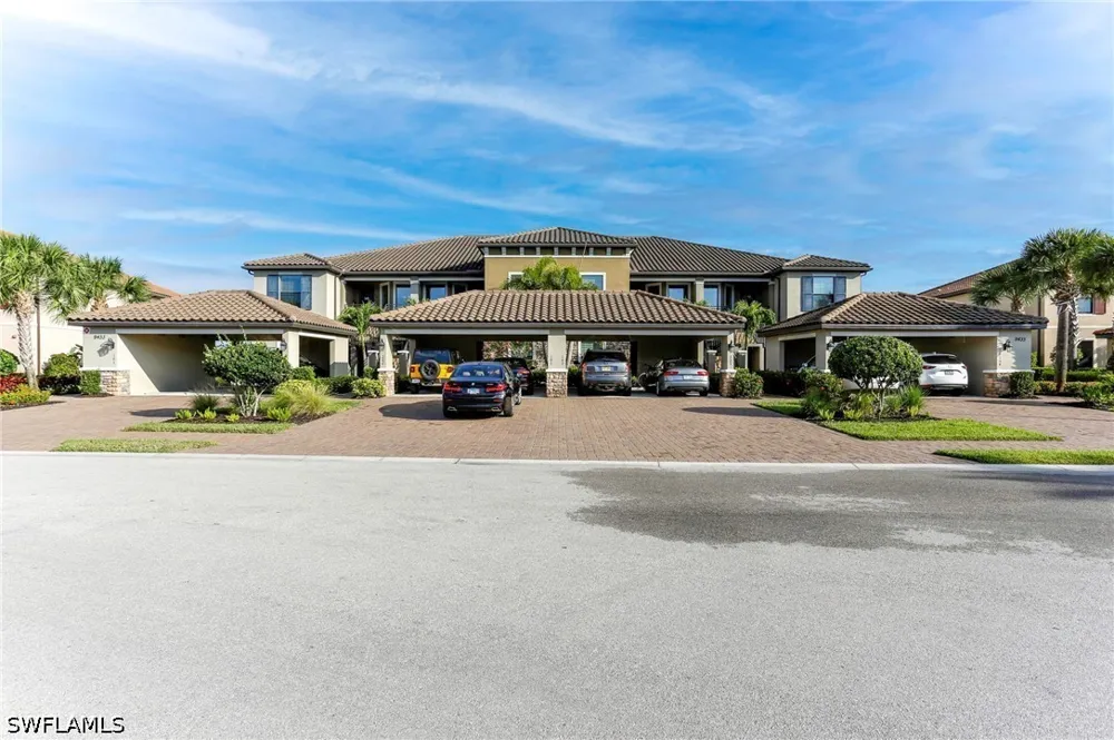 Benvenuto Court #201 Naples, FL 34119
