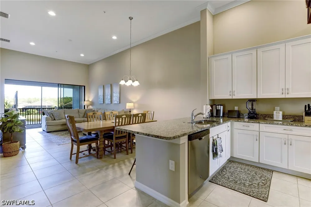Benvenuto Court #201 Naples, FL 34119