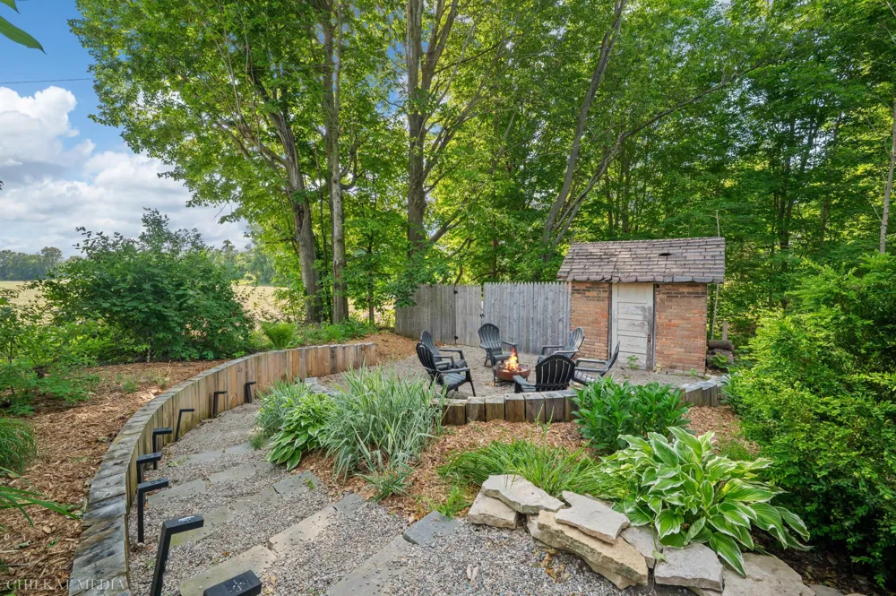 1055 Mount Tabor Road Buchanan, MI 49107