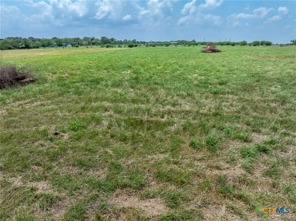 11 Tx-304 Gonzales, TX 78629