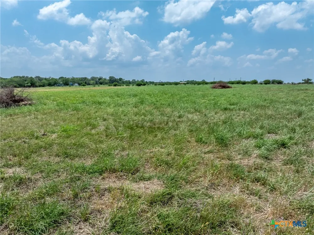 11 Tx-304 Gonzales, TX 78629
