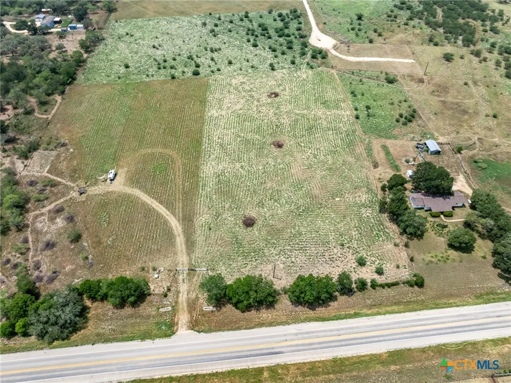11 Tx-304 Gonzales, TX 78629