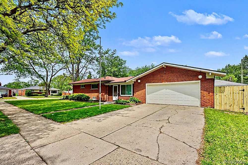 28326 Alden Street Madison Heights City, MI 48071
