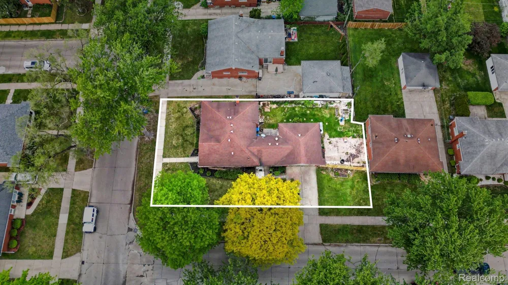 28326 Alden Street Madison Heights City, MI 48071