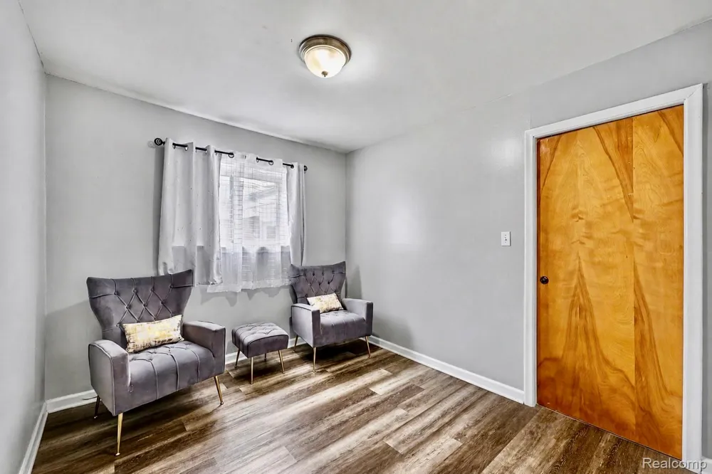 28326 Alden Street Madison Heights City, MI 48071