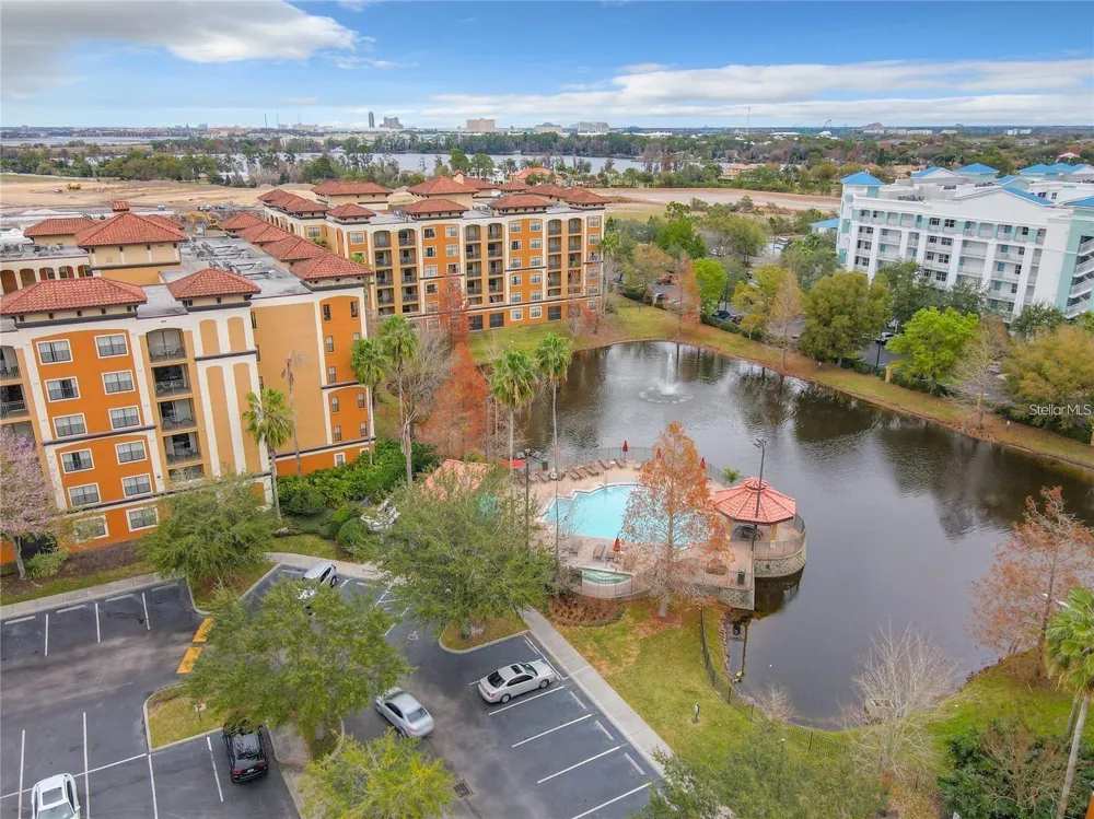 12544 FLORIDAYS RESORT DR #202B Orlando, FL 32821