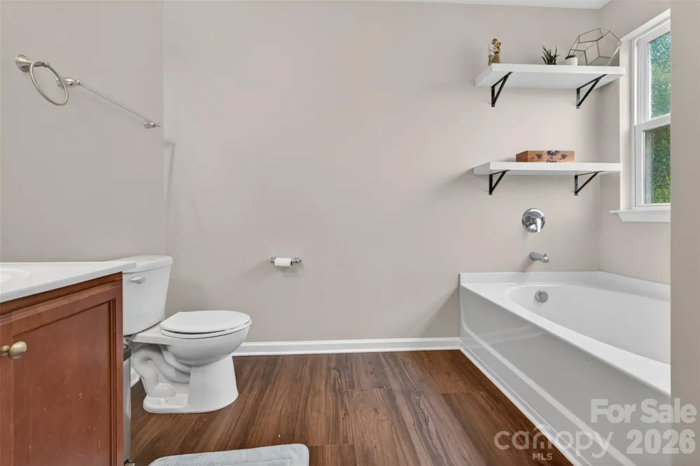 1200 Catawba Run Lowell, NC 28098