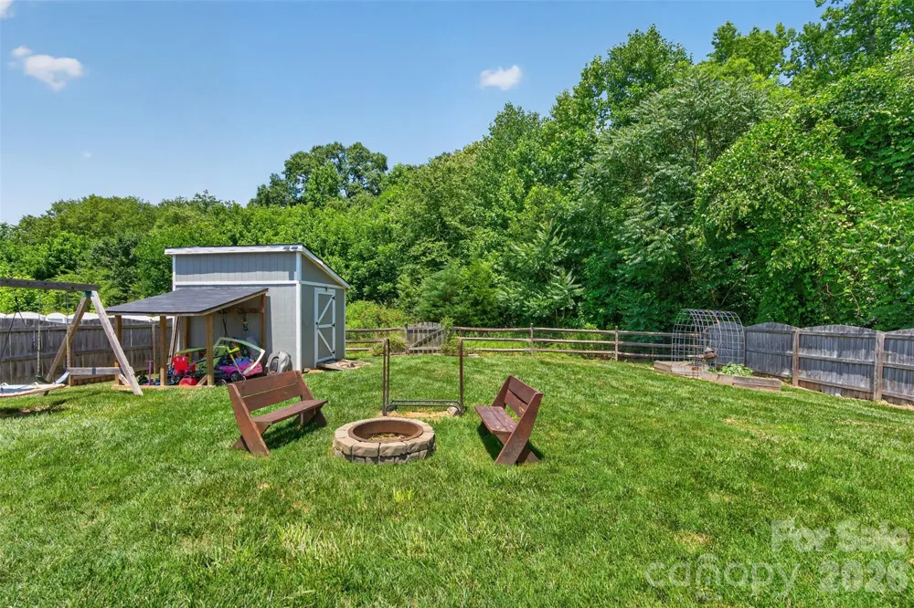 1200 Catawba Run Lowell, NC 28098