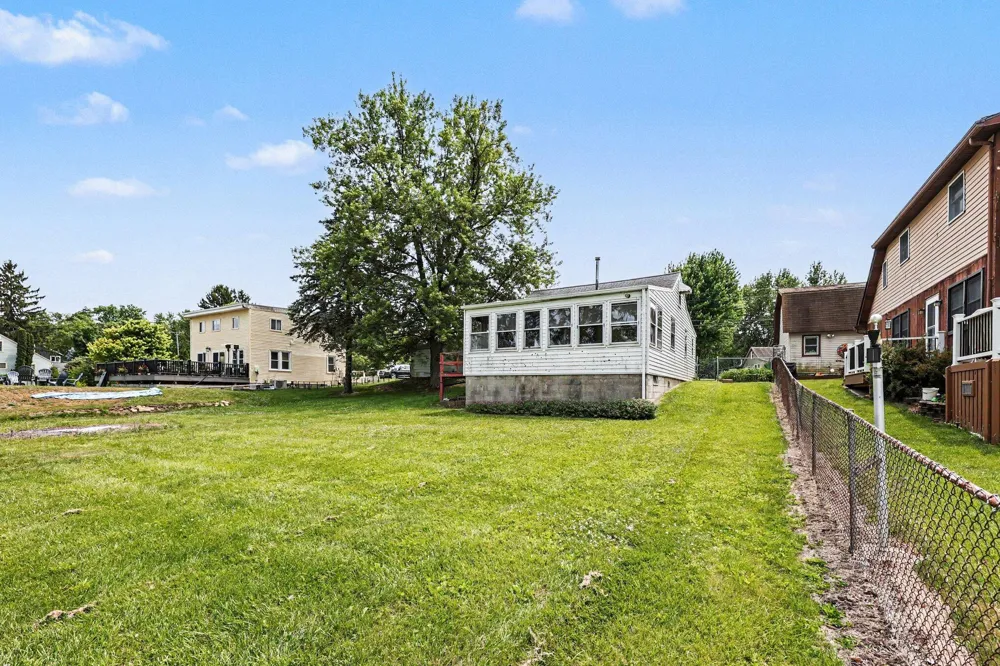 11968 Elmdale Drive Manchester, MI 48158