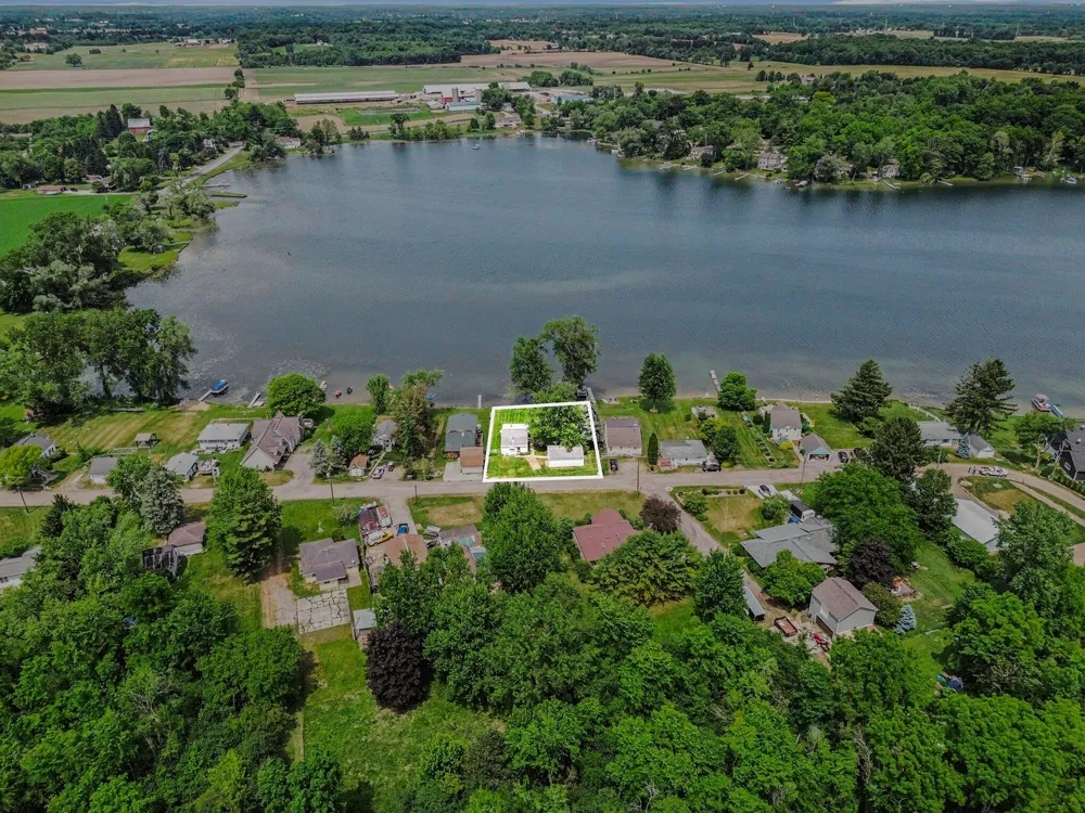 11968 Elmdale Drive Manchester, MI 48158