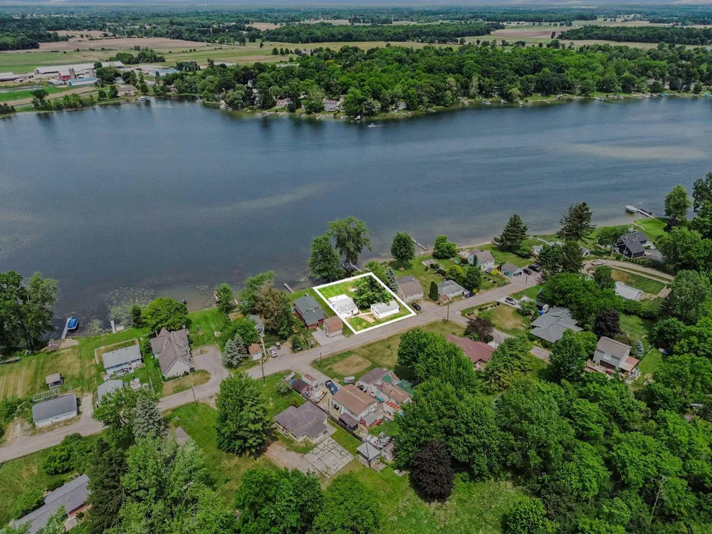 11968 Elmdale Drive Manchester, MI 48158