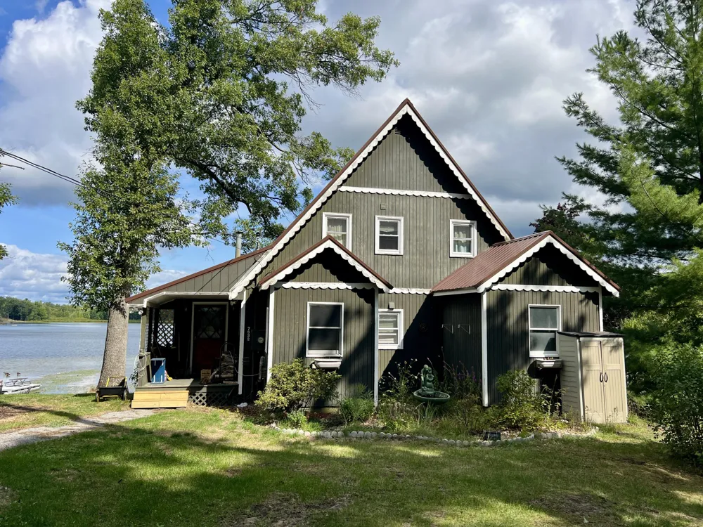 7832 E US Highway 10 Branch, MI 49402
