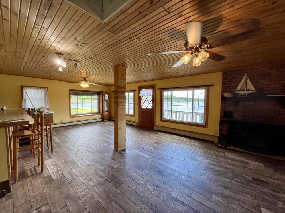 7832 E US Highway 10 Branch, MI 49402