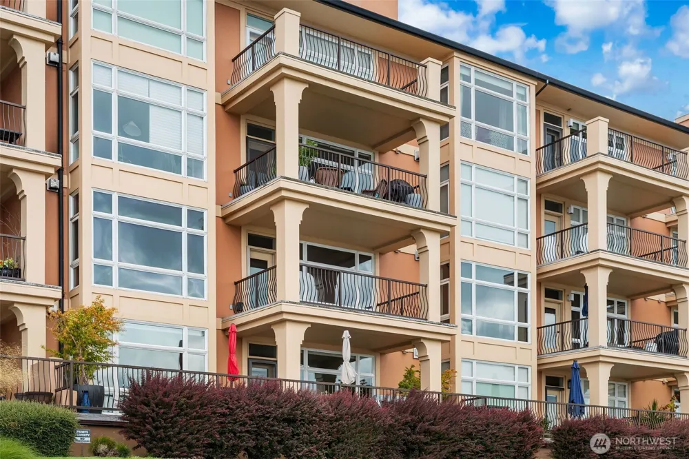 2015 SE Columbia River Drive #220 Vancouver, WA 98661