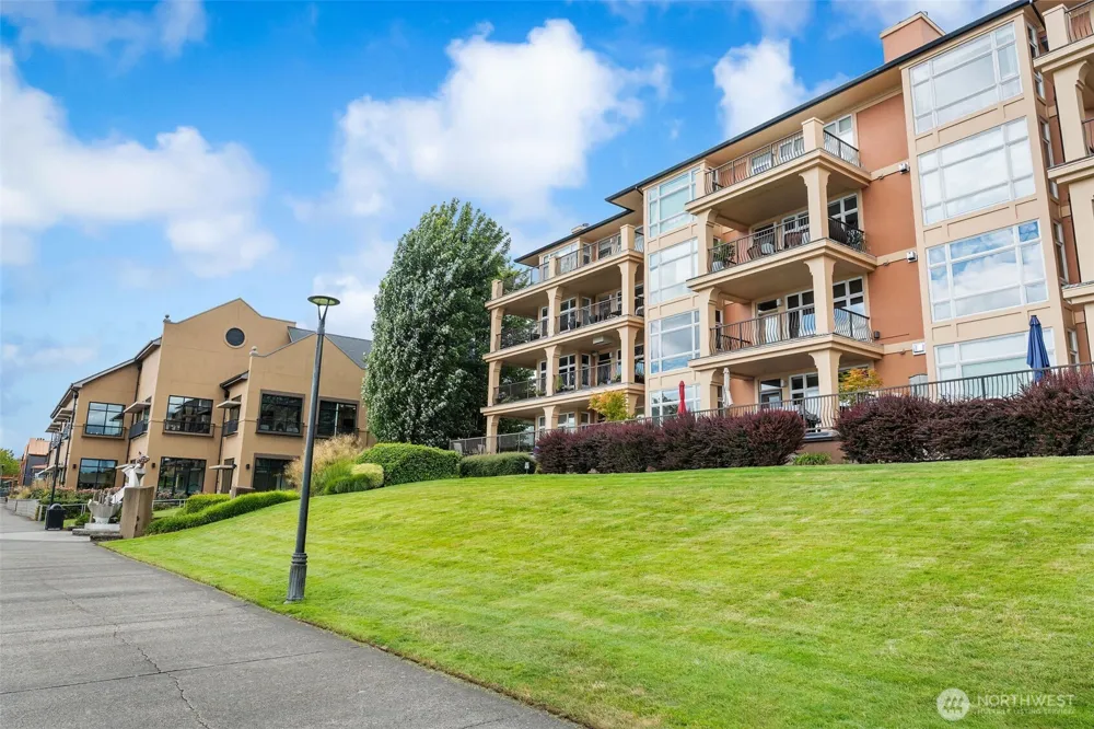 2015 SE Columbia River Drive #220 Vancouver, WA 98661