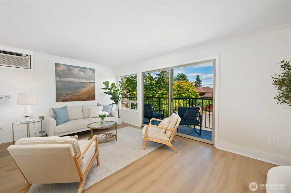 4219 Whitman Avenue #4 Seattle, WA 98103