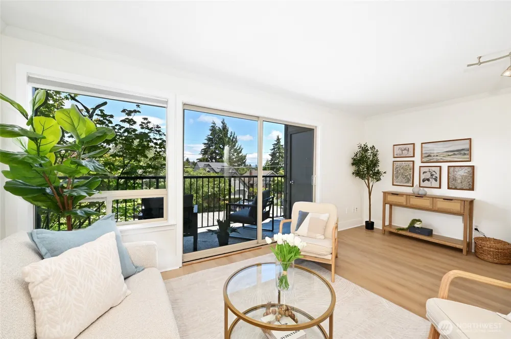 4219 Whitman Avenue #4 Seattle, WA 98103