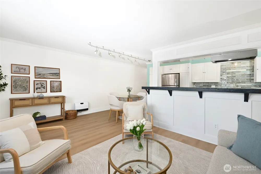 4219 Whitman Avenue #4 Seattle, WA 98103