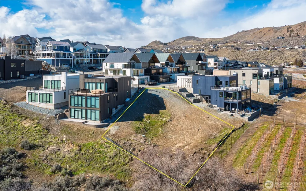 1325 Dragonfly Court Chelan, WA 98816