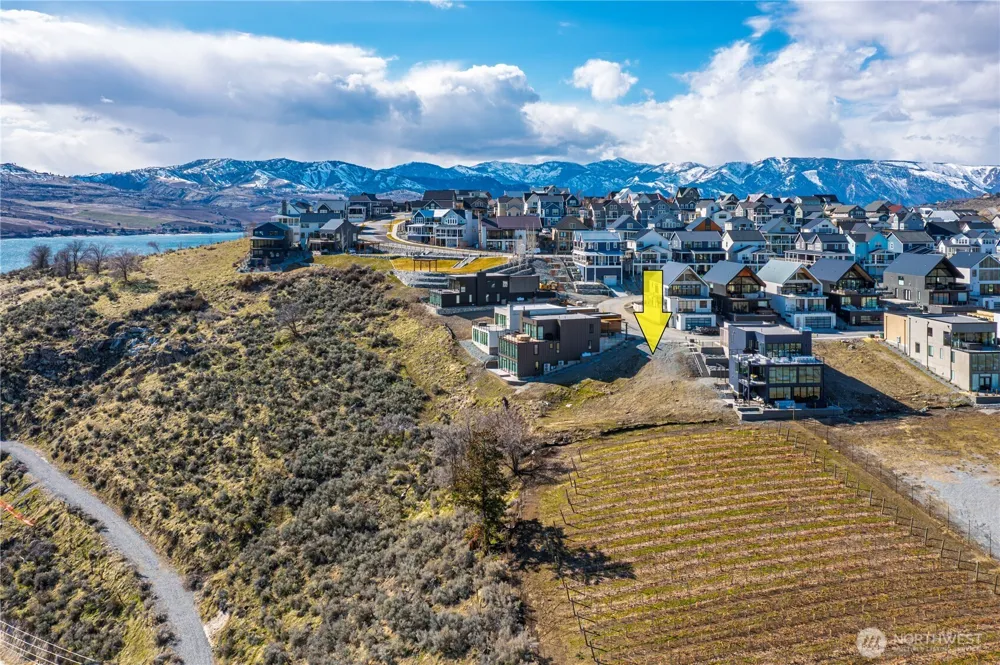1325 Dragonfly Court Chelan, WA 98816