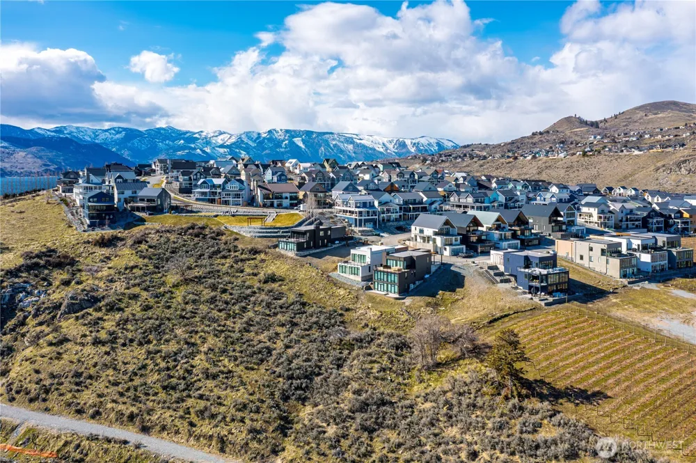 1325 Dragonfly Court Chelan, WA 98816