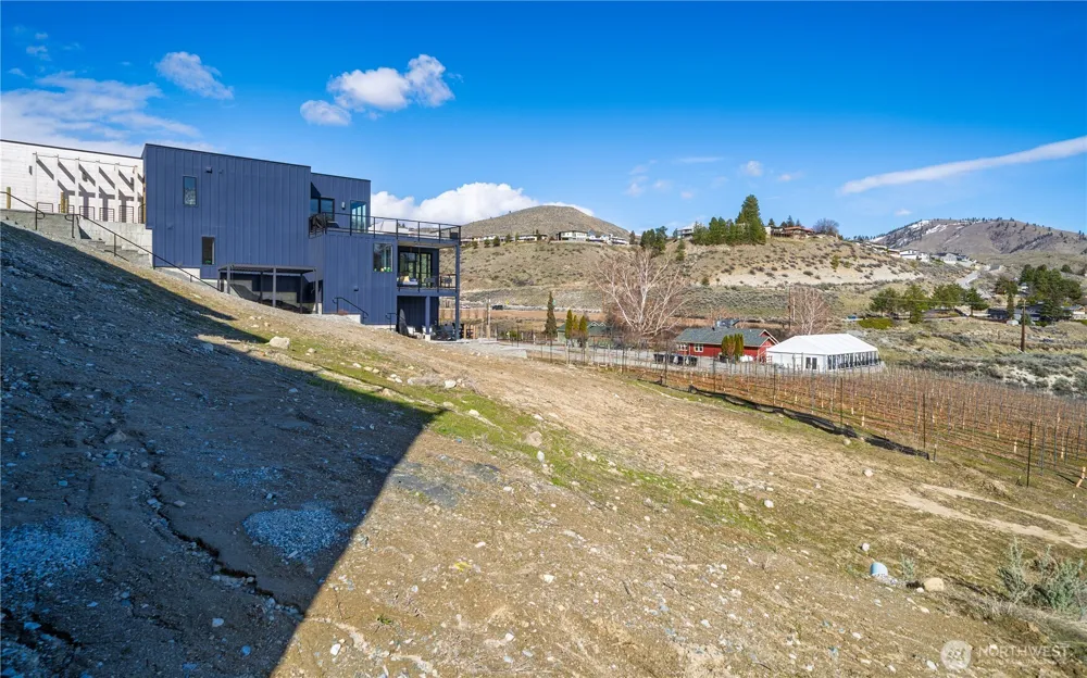 1325 Dragonfly Court Chelan, WA 98816