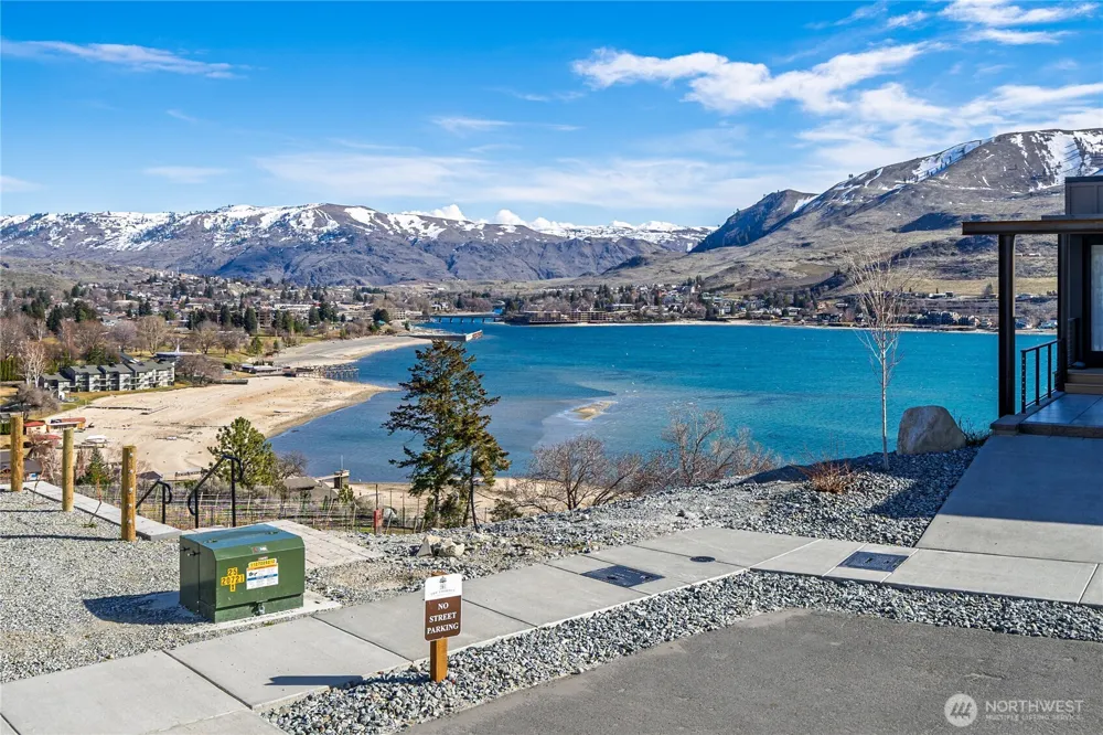1325 Dragonfly Court Chelan, WA 98816