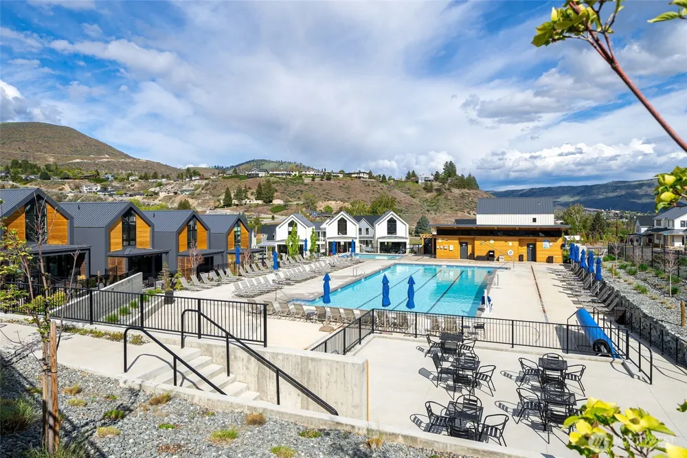 1325 Dragonfly Court Chelan, WA 98816