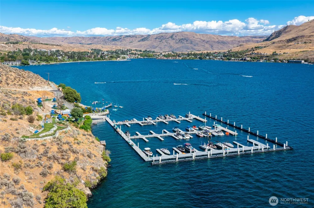 1325 Dragonfly Court Chelan, WA 98816
