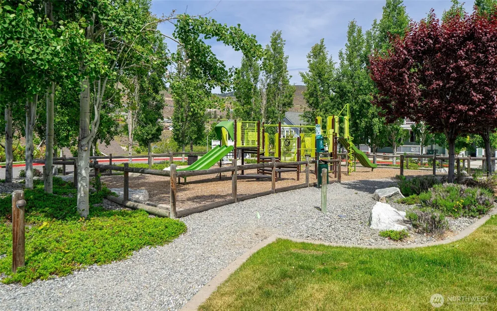 1325 Dragonfly Court Chelan, WA 98816