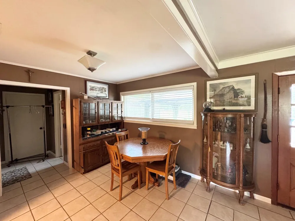 208 Robinhood Circle Crockett, TX 75835