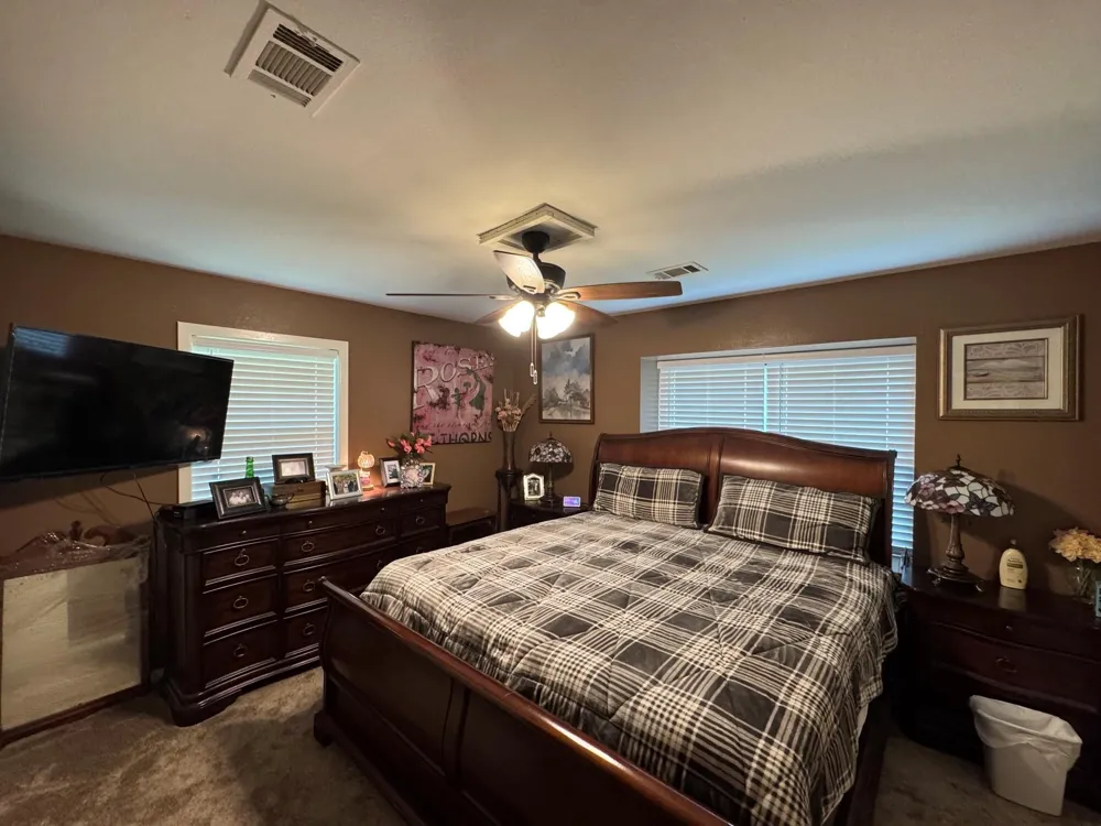 208 Robinhood Circle Crockett, TX 75835