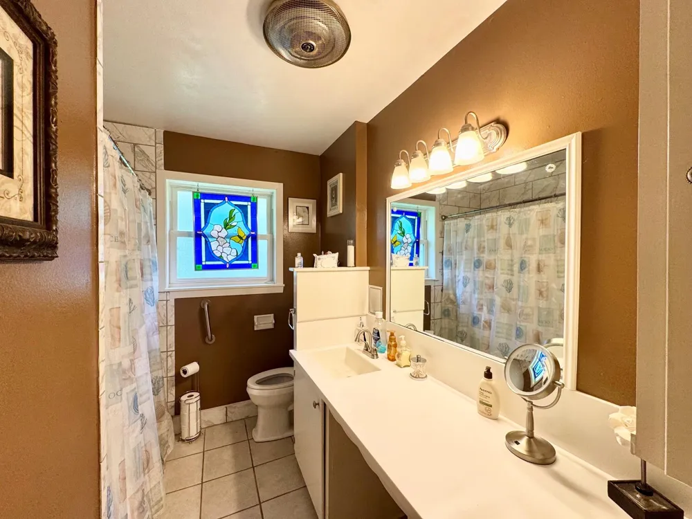 208 Robinhood Circle Crockett, TX 75835