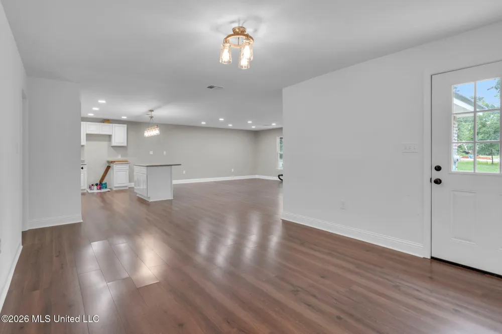 125 7th Avenue Carriere, MS 39426