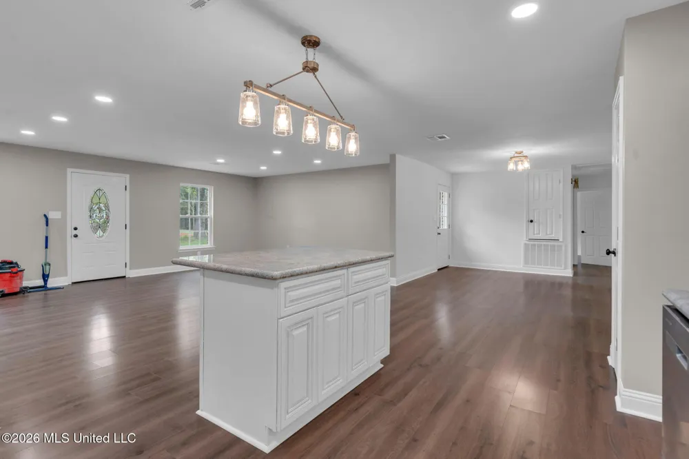 125 7th Avenue Carriere, MS 39426